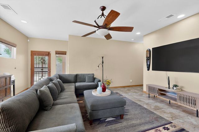 5004 Mirada Court NW, Albuquerque, NM 87120