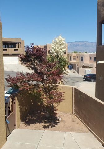 5004 Mirada Court NW, Albuquerque, NM 87120