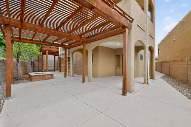 5004 Mirada Court NW, Albuquerque, NM 87120