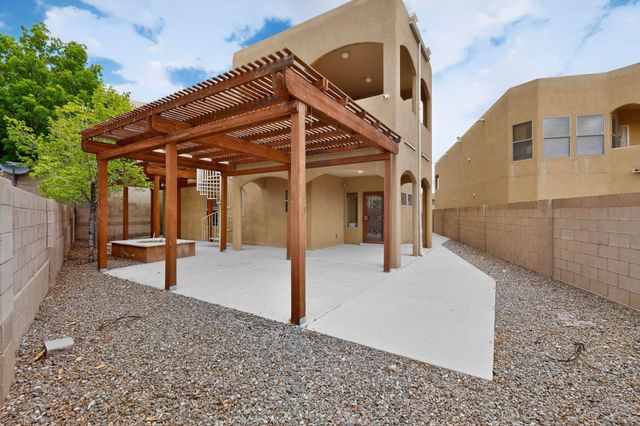 5004 Mirada Court NW, Albuquerque, NM 87120