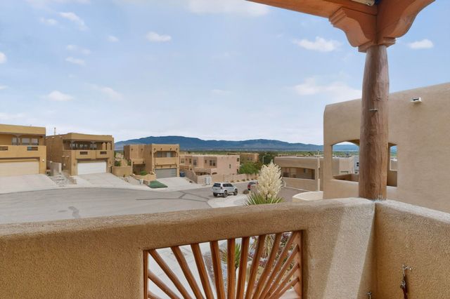 5004 Mirada Court NW, Albuquerque, NM 87120