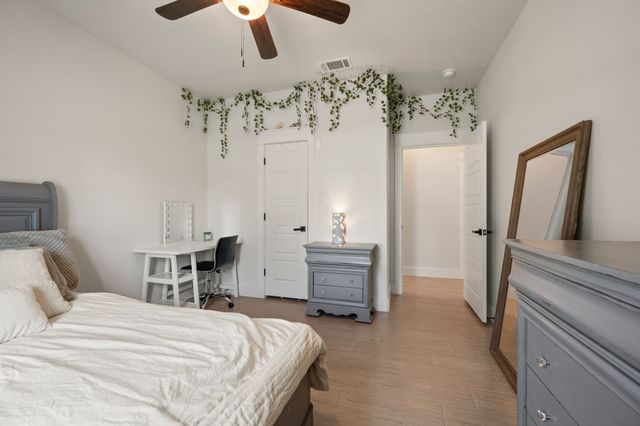 739 Flint Street, Fort Worth, TX 76115