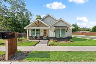 739 Flint Street, Fort Worth, TX 76115