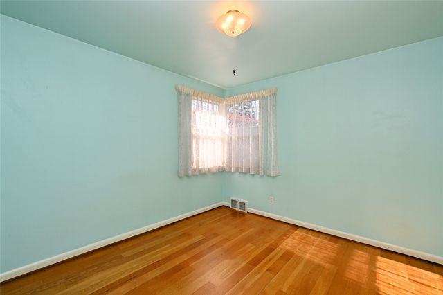 4528 NE 54th Street, Seattle, WA 98105