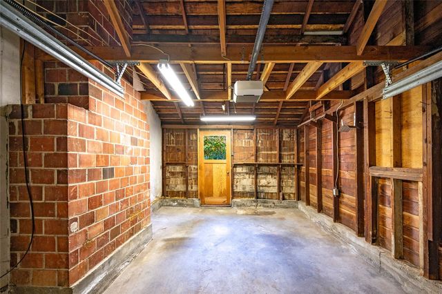 4528 NE 54th Street, Seattle, WA 98105