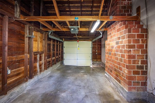4528 NE 54th Street, Seattle, WA 98105