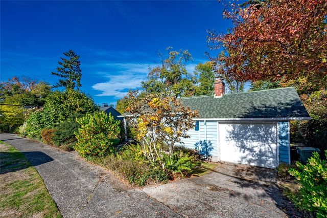 4528 NE 54th Street, Seattle, WA 98105