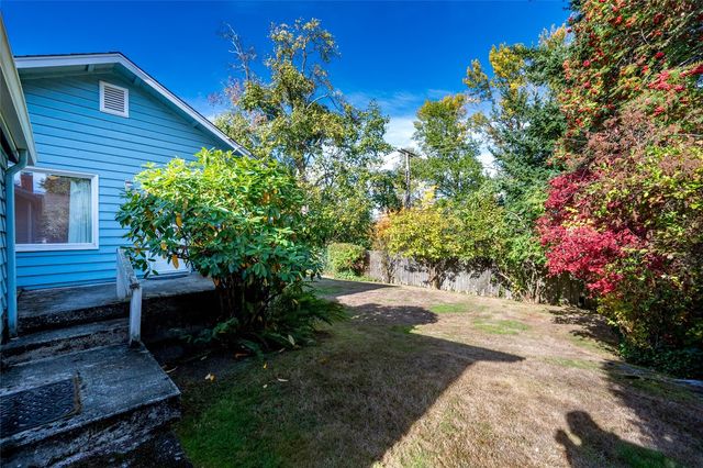 4528 NE 54th Street, Seattle, WA 98105