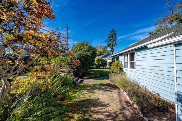 4528 NE 54th Street, Seattle, WA 98105