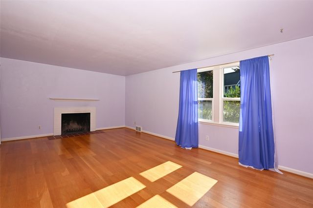 4528 NE 54th Street, Seattle, WA 98105