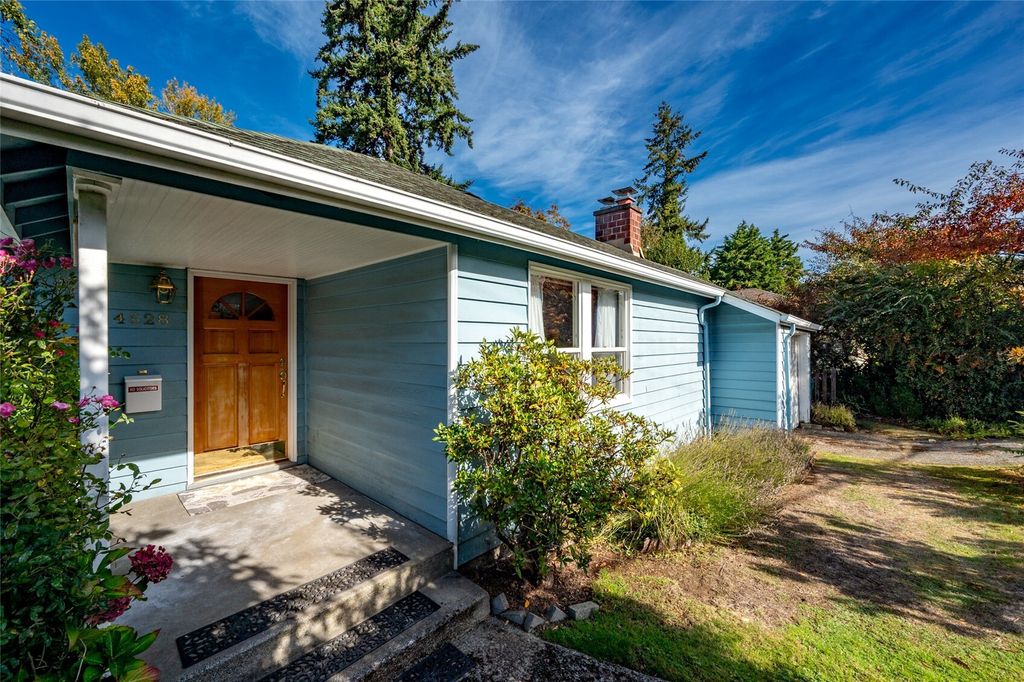 4528 NE 54th Street, Seattle, WA 98105
