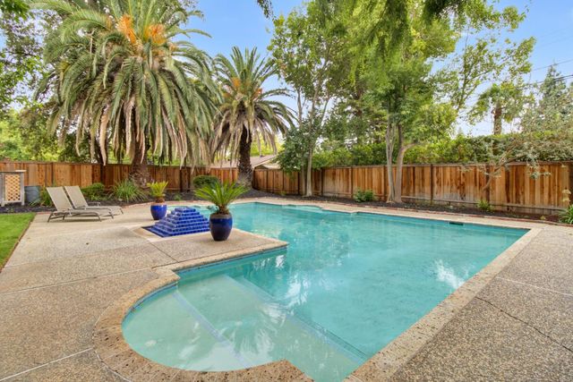 4320 Rand Ln, Sacramento, CA 95864