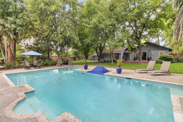 4320 Rand Ln, Sacramento, CA 95864