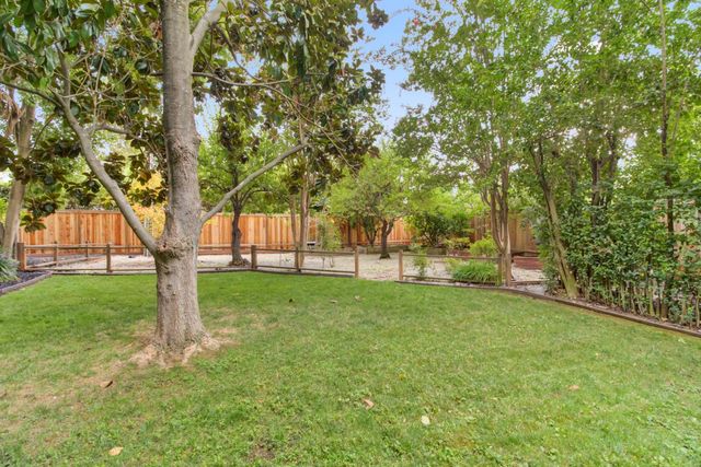 4320 Rand Ln, Sacramento, CA 95864