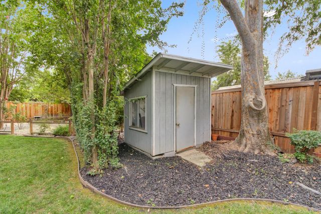 4320 Rand Ln, Sacramento, CA 95864