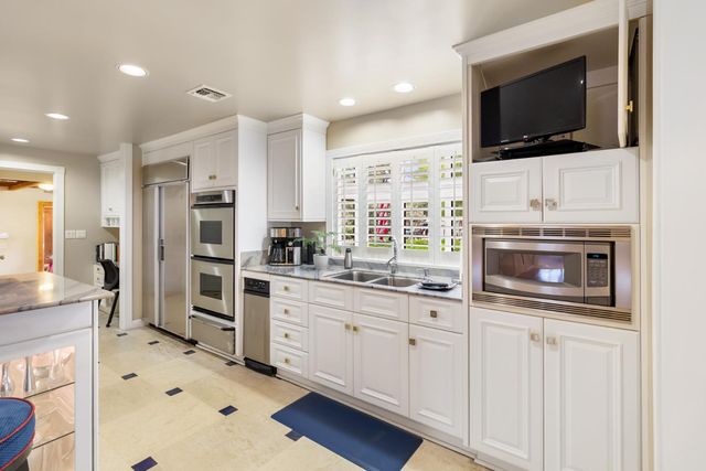 4320 Rand Ln, Sacramento, CA 95864