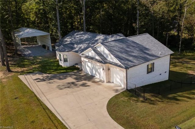 4907 Lanvale Avenue, Trinity, NC 27370