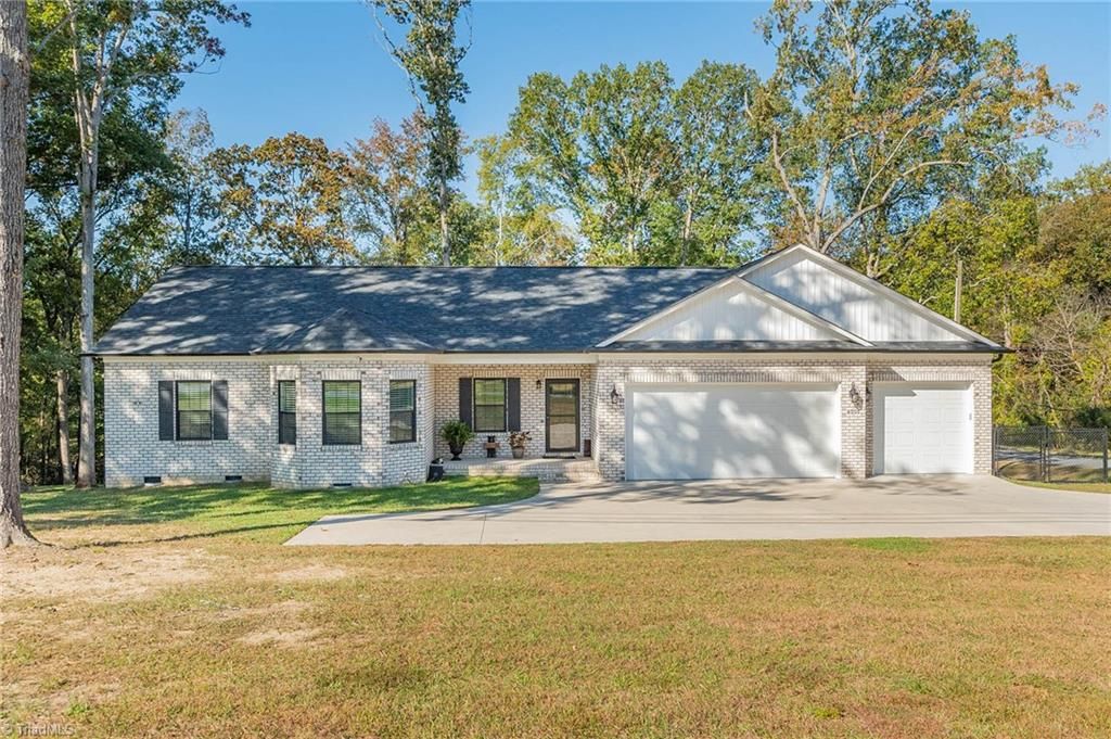 4907 Lanvale Avenue, Trinity, NC 27370