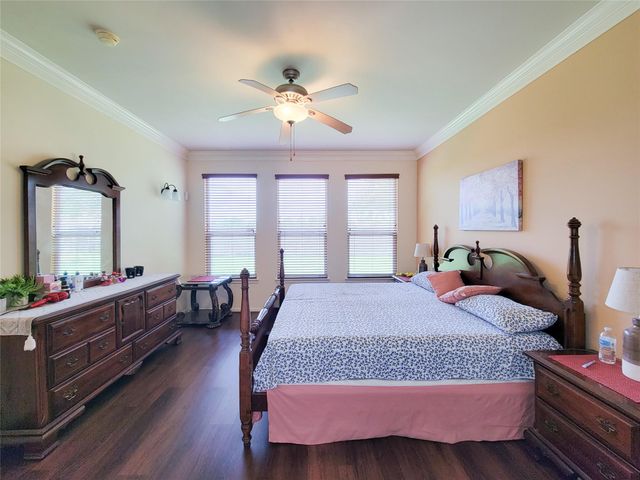 11811 Champions Grove Lane, Houston, TX 77066