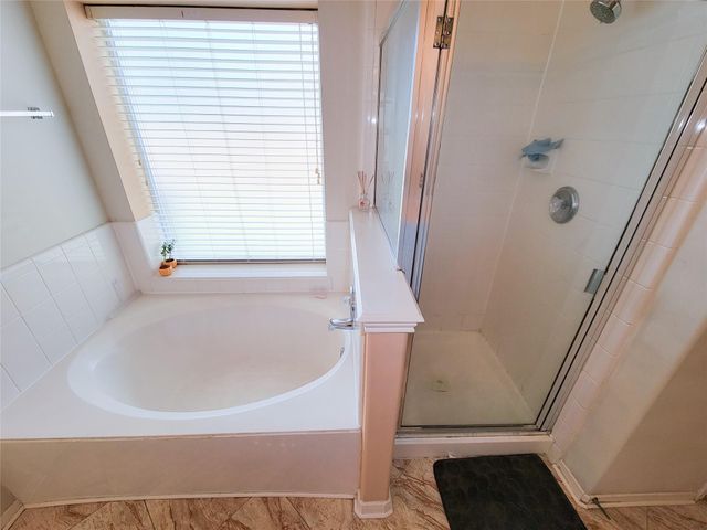 11811 Champions Grove Lane, Houston, TX 77066