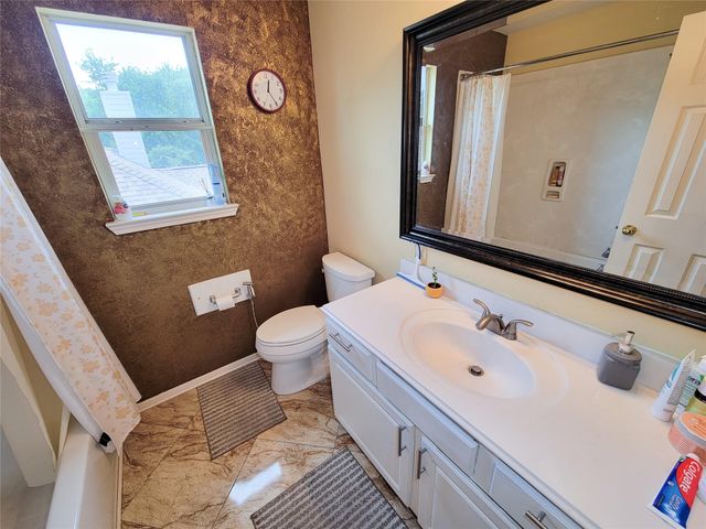 11811 Champions Grove Lane, Houston, TX 77066