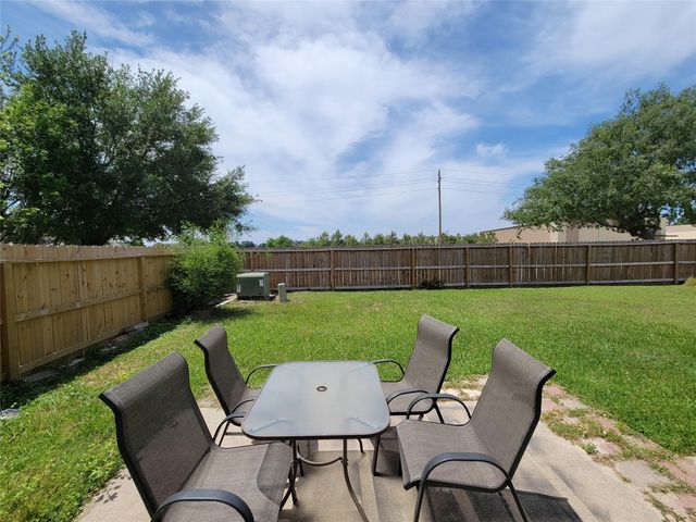 11811 Champions Grove Lane, Houston, TX 77066