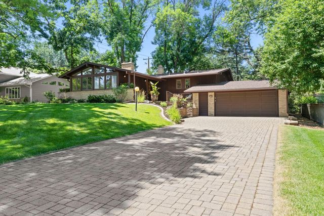 5164 Saint Moritz Drive, Fridley, MN 55421