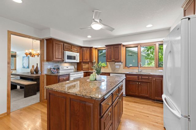 5164 Saint Moritz Drive, Fridley, MN 55421