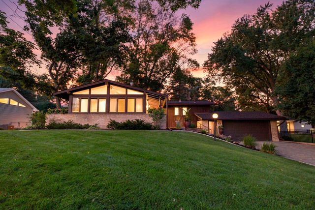 5164 Saint Moritz Drive, Fridley, MN 55421