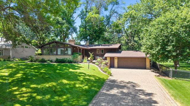 5164 Saint Moritz Drive, Fridley, MN 55421