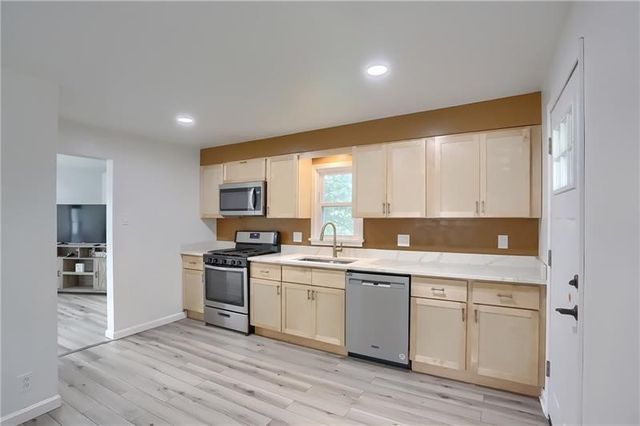 622 Ascension Drive, West Mifflin, PA 15122