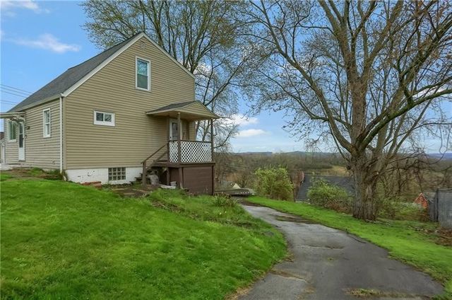 622 Ascension Drive, West Mifflin, PA 15122