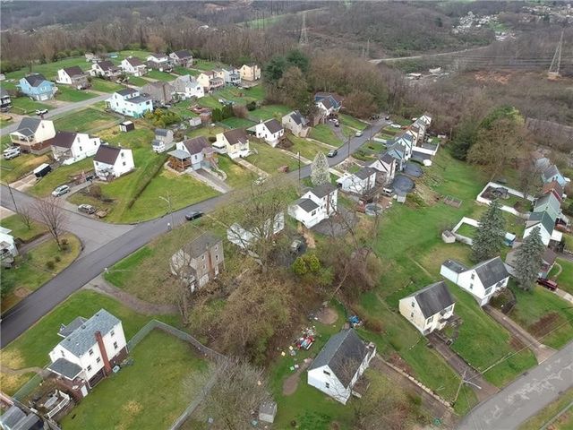 622 Ascension Drive, West Mifflin, PA 15122