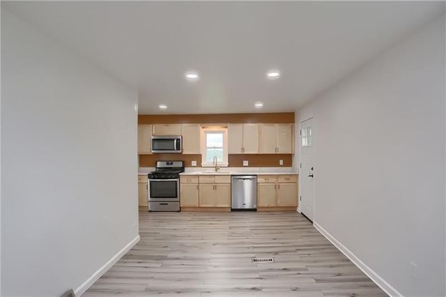 622 Ascension Drive, West Mifflin, PA 15122