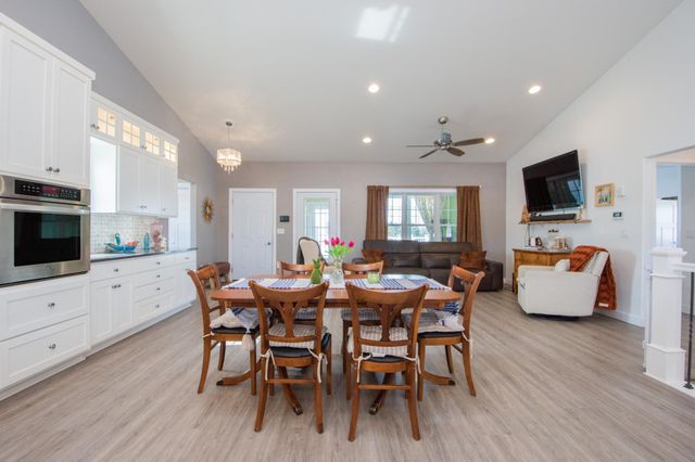 17063 Lakeview Lane, Audubon, MN 56511