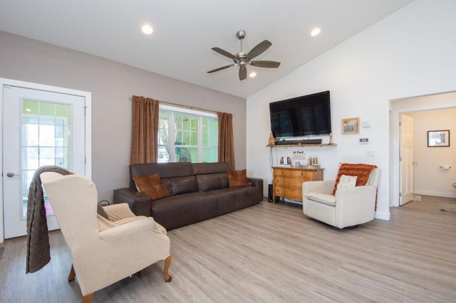 17063 Lakeview Lane, Audubon, MN 56511