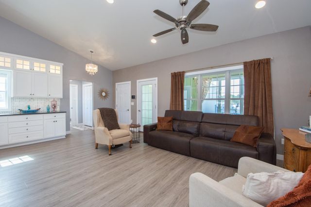 17063 Lakeview Lane, Audubon, MN 56511