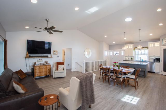 17063 Lakeview Lane, Audubon, MN 56511