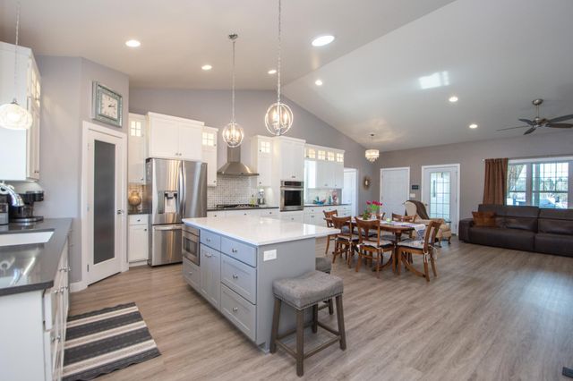 17063 Lakeview Lane, Audubon, MN 56511