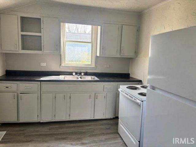 1425 E Uhlhorn Street, Evansville, IN 47710