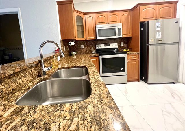 17014 SW 39th St, Miramar, FL 33027