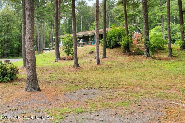 24 Alpine Drive, Round Top, NY 12473
