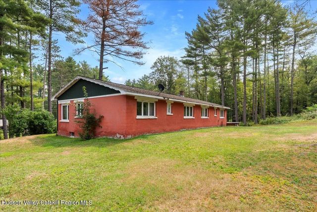 24 Alpine Drive, Round Top, NY 12473