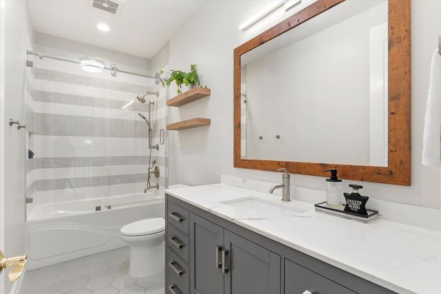 8540 Le Parc Ct, Fair Oaks, CA 95628