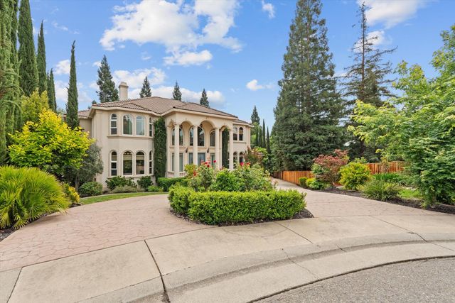 8540 Le Parc Ct, Fair Oaks, CA 95628