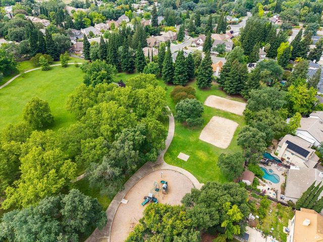 8540 Le Parc Ct, Fair Oaks, CA 95628