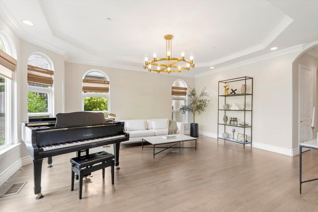 8540 Le Parc Ct, Fair Oaks, CA 95628