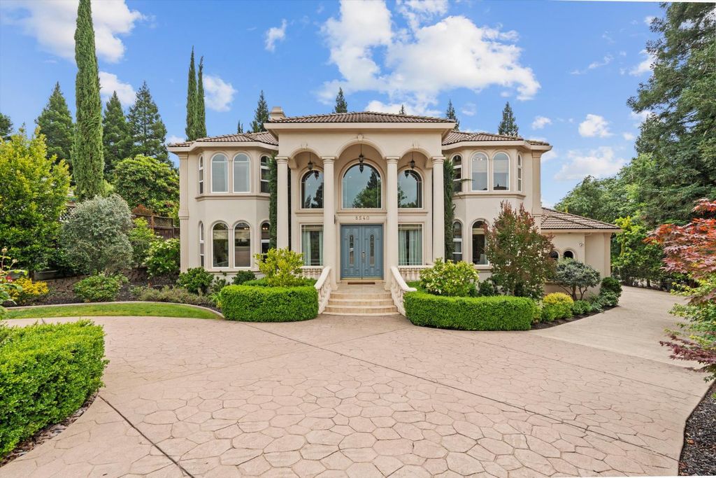 8540 Le Parc Ct, Fair Oaks, CA 95628