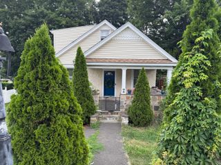 6 Lane Avenue, Trumbull, CT 06611