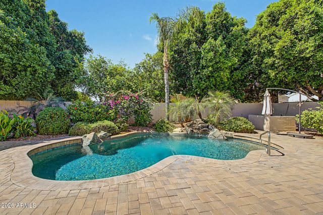 1563 W KAIBAB Drive, Chandler, AZ 85248